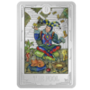 Mincovňa Nového Zélandu venovala prvé vydanie novej série Tarotových kariet karte s číslom nula v „Major Arcana – Fool“.
Obdĺžniková minca bola vyrazená z jednej unce rýdzeho 99,9% striebra v proof kvalite a zobrazuje farebné vyobrazenie Blázna. V dizajne je tiež zahrnuté číslo „0“ a nápis „THE FOOL“. Na zadnej strane je portrét kráľovnej Alžbety II od Ian Rank-Broadleyovej, rok vydania „2021“ a označenie „2 DOLARY“.
Blázon (alebo šašo) naznačuje novú životnú etapu - nový začiatok. Zároveň symbolizuje živosť, ľahkosť a určitú otvorenosť životu. Tento tromf tiež odkazuje na takzvanú „slobodu blázna“ - odvahu prekonávať spoločenské normy alebo limity, ktoré si sám stanoví, a užívať si život tu a teraz.
Limitovaná obdĺžniková strieborná minca vo farbe je dodávaná v pôvodnej škatuli Novozélandskej mincovne vrátane certifikátu pravosti.
