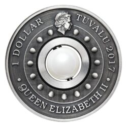 V čínskej kultúre je drak uctievaný ako božské bájne stvorenie, symbol moci, sily, bohatstva a šťastia, a často je zobrazovaný po boku svetielkujúcej alebo horiacej perly. Zvláštnosťou tejto mince je otáčajúca sa perla v strede mince.