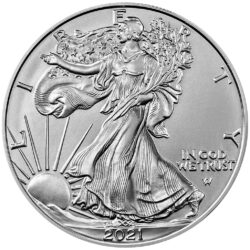 Edíciu American Silver Eagle z roku 2021 razila americká mincovňa z jednej unce rýdzeho striebra. Motív zobrazuje ikonickú bohyňu „Walking Liberty“ od Adolpha A. Weinmana, ktorá kráča k vychádzajúcemu slnku. Na zadnej strane je zobrazený americký orol bielohlavý. Americký orol pri príležitosti svojho 35. výročia „žiari“ v novom vzhľade prvýkrát od uvedenia mince. Nový dizajn vytvorila dizajnérka AIP Emily Damstra a zobrazuje majestátneho bielohlavého orla, ktorý pristáva na dubovú vetvu. Orla obklopujú nápisy „SPOJENÉ ŠTÁTY AMERICKÉ“ a „1OZ. FINE SILVER - ONE DOLLAR“. Strieborná minca 2021 s novým dizajnom je dodávaná voľne bez obalu.
Info: Ak si objednáte 20 mincí, mince sa dodávajú v pôvodnej tube od americkej mincovne.
 