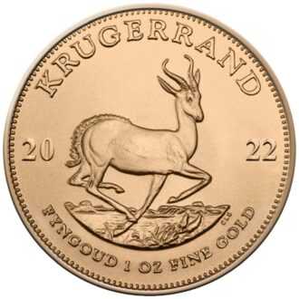 Krugerrand sa považuje nielen za absolútnu klasiku medzi zlatými mincami, ale aj za nadčasový symbol charakteristického dedičstva Južnej Afriky.
Ikonická zlatá minca z Južnej Afriky bola prvýkrát vydaná v roku 1967 a v roku 2017 oslávila svoje 50. výročie. Vydanie 2022 vyrazila juhoafrická mincovňa z unce zlata v UNC kvalite a má priemer 32,60 mm. Rubová strana tradične zobrazuje profil prvého prezidenta Juhoafrickej republiky z rokov 1882-1902 Paula Krugera. Na druhej strane mince je vyobrazená antilopa, zviera, ktoré vytvára veľké stáda na suchých nížinách v južnej Afrike. Je to jedinečný motív rozpoznania každej mince Krugerrand. Zlaté mince sa dodávajú voľne bez obalu.