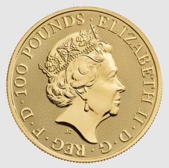 Investujte do novej kolekcie produktov z dielne Britskej mincove inšpirovanej kráľovskými Tudorovcami.
Anglický lev je prvým z desiatich heraldických stvorení, ktoré strážia priekopu pred palácom Hampton Court v podobe hrôzostrašných sôch. Stelesňujú silu dynastie Tudorovcov a symbolizujú predkov Henricha VIII. a jeho tretej manželky Jane Seymourovej. Tradícia mýtických zvierat reprezentujúcich hodnoty a črty kráľovstva sa začala stáročia skôr, keď sa na vlajkách a transparentoch na bojisku objavovali heraldické bytosti, aby zjednotili a nasmerovali armády ako aj vniesli strach do nepriateľa.
Reverz mince od Davida Lawrencea zobrazuje leva z Anglicka v zastrašujúcej póze inšpirovanej vodným mostom Royal Beasts of Hampton Court Palace. Minca má novú textúru pozadia animácie povrchu. Na líci mince je ako vždy portrét Jej veličenstva kráľovnej od Jody Clarkovej.