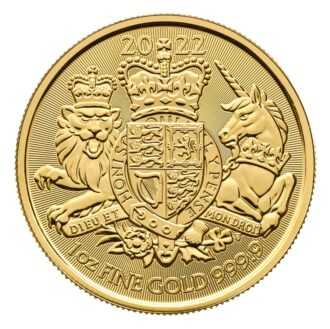 Kráľovská mincovňa hrdo oslavuje jeden z najznámejších a najmajestátnejších symbolov Spojeného kráľovstva, „The Royal Arms“. Tento trvalý znak znamená po stáročia kráľovskú hodnosť a silu. V roku 2019 vytvoril heraldický umelec Timothy Noad interpretáciu The Royal Arms pre nový sortiment drahých kovov a dizajn sa teraz vracia už tretí rok po sebe. Kráľovská zbroj je oficiálnym štátnym znakom vládnuceho panovníka, ktorého portrét je na lícnej strane tejto mince s rýdzim zlatom v hodnote 1 unce. Hotel Royal Arms, ktorý sa kedysi na stredovekom bojisku používal na štíty a transparenty, sa teraz dostáva do centra pozornosti obklopený lúčmi, ktoré vytvárajú nádherné pozadie a poskytujú pridanú funkciu zabezpečenia. Mince sú dokončené podľa najvyššieho štandardu kráľovskej mincovne. Zlatú mincu Royal Arms 2022 je možné kúpiť aj jednotlivo a je k dispozícii aj v jemných strieborných edíciách. Celosvetovo obmedzené na 5 000 zlatých mincí.