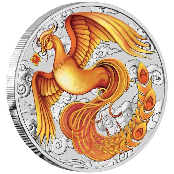 Fénix je uctievaný ako starodávny symbol šťastia a harmónie. Podľa tradície ho možno vidieť len zriedka. Pre každého, kto má to šťastie byť svedkom jeho vzhľadu, sa hovorí, že mu bájny prinesie prosperitu. Toto limitované vydanie mince , rovnaká rarita, ako samotný legendárny vták, bude cenným doplnkom k Vašej zbierke.
Na minci je zobrazený fénix, ktorý je podľa starovekého čínskeho slovníka splynutím niekoľkých vtáčích druhov. Hlava pochádza z bažanta, telo z kačice mandarínskej, chvost je z páva, zobák z papagája a krídel z lastovičky. V zobáku má kvet stromu paulovnia, údajne jediného druhu, na ktorom bude fénix sedieť. Súčasťou návrhu sú aj štylizované znázornenia oblakov, symbolov hojnosti a šťastia, ako aj značka mincovne „P“ The Perth Mint.
 Na líci mince je vyobrazená podobizeň Jody Clarkovej Jej Veličenstva kráľovnej Alžbety II. spolu s hmotnosťou, rýdzosťou, peňažnou nominálnou hodnotou a rokom 2022.
Limitovaná verzia mince vyhtovená v počete 4.000 ks.
 