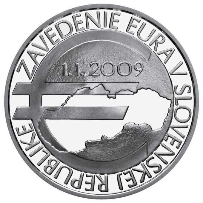10. výročie zavedenia eura v Slovenskej republike
Strieborná zberateľská eurominca v nominálnej hodnote 10 eur
Slovenská republika prijala euro 1. 1. 2009 a stala sa šestnástou členskou krajinou eurozóny. Zavedením eura sa zavŕšila úplná integrácia krajiny, ktorá sa začala v roku 2004 vstupom do Európskej únie a následne v roku 2007 do Schengenského priestoru. Uvedené kroky v integrácii priniesli Slovensku a jeho obyvateľom množstvo výhod, najmä voľný pohyb osôb, tovaru, služieb a kapitálu. Euro je vnímané ako stabilná mena, jeho používanie uľahčuje a zlacňuje obchodný styk medzi krajinami, poskytuje okamžitý prehľad o cenách a priťahuje nových zahraničných investorov. Súčasne umožňuje cestovanie obyvateľov do krajín eurozóny i do viacerých ďalších krajín Európy bez potreby výmeny národných mien. Eurovú menu tvorí v súčasnosti sedem bankoviek a osem mincí. Eurové bankovky sú rovnaké vo všetkých krajinách. Eurové mince majú jednu stranu spoločnú a druhú národnú s vlastnými motívmi jednotlivých štátov eurozóny.