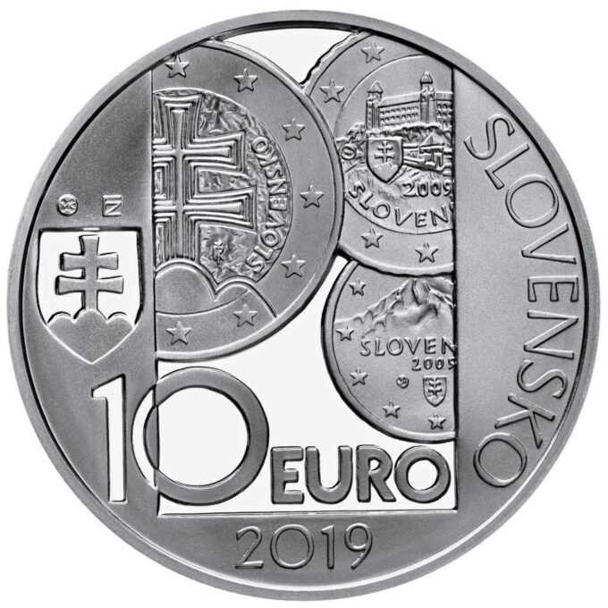 10. výročie zavedenia eura v Slovenskej republike
Strieborná zberateľská eurominca v nominálnej hodnote 10 eur
Slovenská republika prijala euro 1. 1. 2009 a stala sa šestnástou členskou krajinou eurozóny. Zavedením eura sa zavŕšila úplná integrácia krajiny, ktorá sa začala v roku 2004 vstupom do Európskej únie a následne v roku 2007 do Schengenského priestoru. Uvedené kroky v integrácii priniesli Slovensku a jeho obyvateľom množstvo výhod, najmä voľný pohyb osôb, tovaru, služieb a kapitálu. Euro je vnímané ako stabilná mena, jeho používanie uľahčuje a zlacňuje obchodný styk medzi krajinami, poskytuje okamžitý prehľad o cenách a priťahuje nových zahraničných investorov. Súčasne umožňuje cestovanie obyvateľov do krajín eurozóny i do viacerých ďalších krajín Európy bez potreby výmeny národných mien. Eurovú menu tvorí v súčasnosti sedem bankoviek a osem mincí. Eurové bankovky sú rovnaké vo všetkých krajinách. Eurové mince majú jednu stranu spoločnú a druhú národnú s vlastnými motívmi jednotlivých štátov eurozóny.