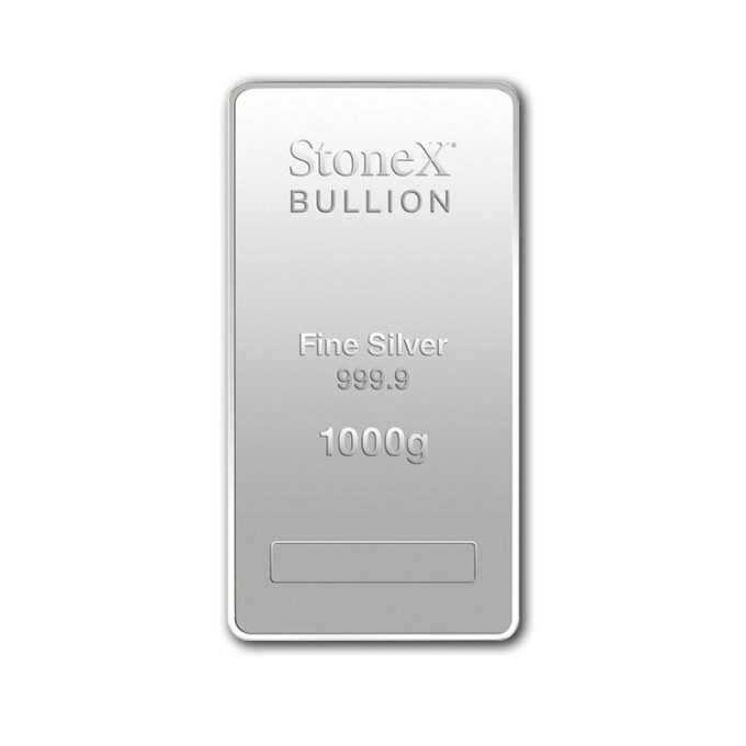 S rýdzosťou 999,9 a lesklým povrchom je 1 kg strieborná mincová tehlička StoneX fantastickou investičnou príležitosťou. StoneX Group Inc. je verejne obchodovaná spoločnosť poskytujúca finančné služby s pobočkami po celom svete. Spoločnosť sa nachádza na 112. mieste v rebríčku Fortune 500 najväčších amerických korporácií.
Tento produkt je takzvaný mincovník. Rozdiel je v tom, že mincovník je tehlička, ktorá má nominálnu hodnotu určitej meny.
Mincovník je dodávaný s darčekovou krabičkou, certifikátom pravosti a je zabalený v ochrannej fólii, ktorú je možné odstrániť, aby ste si ho naplno užili.