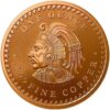 1 oz aztécka medená minca
Kúpte si kúsok histórie za nízku cenu! - Perfektný darček pre priateľov nemusí byť drahý! 
Na lícnej strane mince je vyobrazený aztécky kalendár. V strednom prstenci pôvodného kameňa slnka, ktorý váži 24 ton, je vytesaných 20 denných znakov. Preto bola táto socha niekedy interpretovaná ako kalendárny kameň.
Na rube mince je zobrazený posledný aztécky vládca Tenochtitlánu, Cuauhtémoc, ktorého vláda bola v rokoch 1520 až 1525. Tenochtitlán bol hlavným mestom Aztéckej ríše od 14. do začiatku 16. storočia, kým ho nedobili a nezničili r. španielski dobyvatelia.
Minca nemá oficiálnu nominálnu hodnotu. Je to čistá investičná minca. Rýdzosť a hmotnosť sú však vyrazené na zadnej strane s nápisom „One Unce .999 Fine Copper“.
Zvláštnosťou mince je okrem obľúbeného motívu určite aj to, že máte jednu z mála možností priamo aj fyzicky investovať do „zabudnutého“ polodrahokamu medi.
Dôležité upozornenie: Minca 1 váži jednu uncu Avoirdupois. Jemná hmotnosť je teda = 28,3495 gramov, čo stojí za zmienku, pretože zlaté mince sa zvyčajne vážia v trójskych unciach (~ 31,103 g).