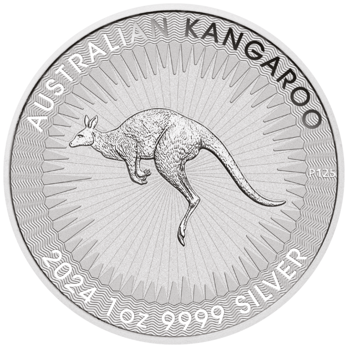 Austrálska minca Klokan z roku 2024, bola vyrazená mincovňou Perth z 1 unce rýdzeho striebra 99,99%.
Motív mince predstavuje klasické zobrazenie červeného klokana obklopeného štylizovanými slnečnými lúčmi. Súčasťou dizajnu sú aj nápisy „AUSTRALIAN KANGAROO“, rok vydania, hmotnosť „1oz“, rýdzosť „9999“ a „SILVER“.
Minca je prvou vydanou mincov v mincovni Perthe s portrétom kráľa Karola III. od Dana Thorna.
Austrálska strieborná minca klokan bola prvý krát vyrazená v roku 2015 a odvtedy je už vydávaná každoročne. Minca s rovnakým motívom každý rok je celosvetovo veľmi žiadaná.
Pre investorov sú mince dodávané samostatne alebo v originálnych tubách po 25 kusoch. V prípade záujmu si môžete túto mincu objednať aj v masterboxe v počte 250 kusov.