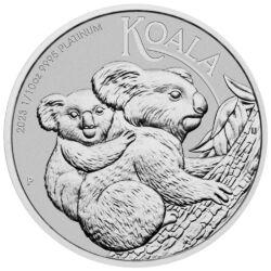 Austrálske mince Koala, sa môžu pochváliť vynikajúcim každoročným dizajnom zachytávajúcim podstatu ospalých tvorov. V roku 2023 dosiahne dizajn nový vrchol s očarujúcim portrétom rodinného života.
Na minci je zobrazená koala lezúca na strom so závislým mladým „joeyom“, ktorý sa jej drží na chrbte pre ochranu a bezpečie. Okrem nápisu „KOALA“ a značky mincovne „P“ The Perth Mint je na rube mince uvedená hmotnosť, rýdzosť a rok.
Minca, ktorá bola vydaná ako zákonné platidlo podľa austrálskeho zákona o menách z roku 1965, nesie lícnu stranu pamätníka kráľovnej Alžbety II. s podobizňou od umelkyne Jody Clark doplnenou o dátumy vlády Jej Veličenstva – „1952 – 2022“.
Táto minca sa dodáva v ochrannej akrilovej kapsule.