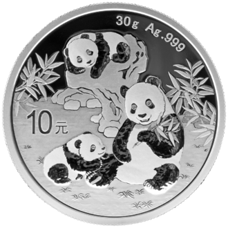 Čínska panda je nepochybne jednou z najpopulárnejších a najlegendárnejších investičných zlatých mincí vôbec.Vďaka každoročne sa meniacim motívom sú čínske mince Panda veľmi populárne medzi investormi a zberateľmi.
Motívom mince roku 2025 zobrazuje pandu s mláďaťom. V pozadí je vidieť ďalšie mláďa, ako lezie na skalu. Bambusové vetvy rámujú tri medvede pandy a odkazujú na ich prirodzené prostredie a stravu.
Na rube je každoročne identický obraz slávneho Nebeského chrámu v Pekingu. Národný symbol Číny je súčasťou svetového dedičstva UNESCO od roku 1998. Panda veľká, ktorá pochádza z Číny, je považovaná za symbol šťastia a všeobecne znamená harmóniu a trpezlivosť.
Strieborné mince Panda od Čínskej ľudovej banky sa dodávajú v plastovej kapsule.