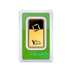 Valcambi Green Gold je produkt z prémiovej kvality zlata, ktorého pôvod je plne zdokumentovaný a nezávisle overený. Valcambi Green Gold pochádza z baní, ktoré dodržiavajú najvyššie štandardy starostlivosti o životné prostredie, zdravie, bezpečnosť ako aj ľudské práva svojej pracovnej sily.
Manipulácia a spracovanie zeleného zlata spoločnosťou Valcambi je v závode úplne oddelená od ostatnej produkcie už od príchodu, rafináciu, cez proces kontinuálneho odlievania s použitím vyhradených téglikov až po výrobu liatych a razených výrobkov.
Kedykoľvek uvidíte túto značku na produkte spoločnosti, budete vedieť, že bol vyrobený spoločnosťou Valcambi, ktorá dodržiava najprísnejšie zásady ochrany životného prostredia a ľudských práv.
Valcambi garantuje tie najvyššie štandardy pre "Valcambi Green Gold".