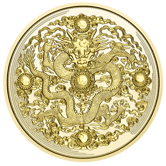 Šiesta minca zo série The Magic of Gold vám umožní ponoriť sa do fascinujúcich mýtov a dávnych tradícií krajiny, ktorá má hlboké spojenie so zlatom.
Zlato, symbolizujúce skôr žiarivý osud ako čokoľvek iné, v starovekej Číne predstavovalo svetské aj duchovné bohatstvo, ako je vidieť na zlatých sochách Budhu a pozlátených pagodách. Niekedy vyrobený zo zlata, drak je čínskym mýtickým tvorom par excellence. Vo svojej päťpazúrovej podobe drak sám predstavoval moc a zodpovednosť cisárov, ktorí si na zabezpečenie bohatej úrody vyžiadali pomoc od tohto úžasného tvora. Niekedy malý ako priadka morušová, niekedy obrovský ako priestor medzi nebom a zemou, drak jazdí na oblakoch a dokáže sa stať neviditeľným.
Čínsku kultúru vždy fascinovali draci a to isté možno povedať o najvzácnejších drahých kovoch. Najstaršie artefakty zdobené zlatom pochádzajú z dynastie Šang (približne 1500 až 1050 pred n. l.). Počas obdobia Tang (618 až 907 n. l.) prekvital obchod prostredníctvom Hodvábnej cesty a zlato bolo všadeprítomné, a to ako v umení, tak aj v obchode. Cisári dynastie Čching (1644 až 1911 n. l.) zdobili cisársky palác v Pekingu cennými zlatými predmetmi, ako sú zlaté nebeské glóbusy, pozlátené meracie prístroje na pozorovanie hviezd a mechanické zlaté hodiny.
Cestujte späť v čase na žiarivom zlatom drakovi a spojte sa s mýtmi starovekej Číny. V prípade mince Zlato Číny sa všetko, čo sa trblieta, skutočne trblieta.
Na lícnej strany mince sa cez oblaky prediera drak. Symbolizuje syna nebies, cisára, ktorý je zobrazený v popredí. Vpravo dole je čínsky znak pre zlato, oproti ktorému je pivonka symbolizujúca šľachtu.
Rubová strana mince je vytvorená podľa pozláteného medailónu s päťpazúrovým cisárskym drakom v oblakoch z obdobia Čchien-lung (1736 až 1795), ktorý sa nachádza v zbierke Múzea úžitkového umenia vo Viedni.
Etue na obrázku máme skladom. Treba si ju vyžiadať.
