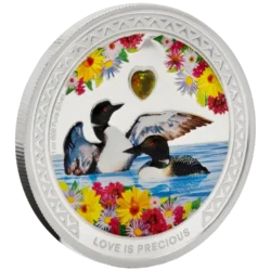95734-love-is-precious_2026_silver_coin_1oz_3-webp Láska je vzácna – Potáplica. 13. emisia série Láska je vzácna od Novozélandskej mincovne je, rovnako ako všetky emisie tejto série, venovaná.